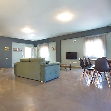 Darmani Spyros Apartamento Mantouki