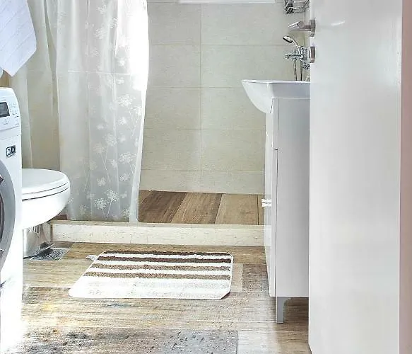 公寓 Darmani Spyros *